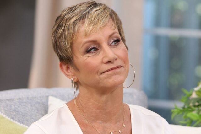 Gabrielle-Carteris-Hallmark-2019-022426-0955de32e97a4f7d92933e025885ea36.jpg