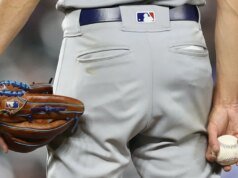 西頓霍爾棒球運動員在打出本壘打後遭受了嚴重的傷害