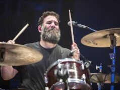 曼徹斯特交響樂團鼓手蒂姆·費裡去世,享年 42 歲