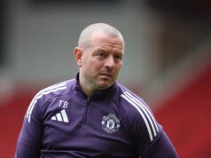 特拉維斯·賓尼恩對奇多·奧比在曼聯的弱點感到“沮喪”,但他已經有所進步