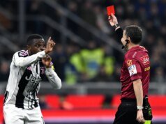 曼聯球探觀察防守目標皮埃爾·卡盧盧在尤文圖斯 3-2 失利中吃到有爭議的紅牌