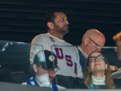 美國曲棍球隊贏得金牌後更衣室播放現金大戰