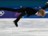 加拿大選手戈戈列夫在男子短節目中排名第十,美國選手馬里寧緊隨其後