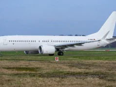 克里斯蒂·諾姆解雇了美國海軍 737 MAX 飛行員,她真的丟了毯子嗎?