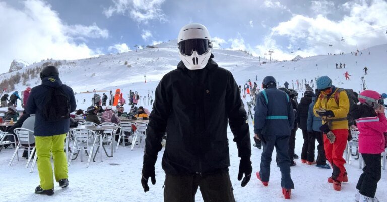 這個 Ruroc 頭盔毀了我的滑雪假期