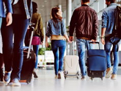 英國為印度遊客引入強制電子簽證,並廢除簽證貼紙