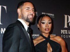 梅根·西·斯塔林 (Megan Thee Stallion) 與克萊·湯普森 (Klay Thompson) 相處“非常舒服”