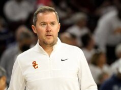 在金博·費舍爾贏得命運後,林肯·萊利(Lincoln Riley)遭受了嚴峻的“沒有獲勝”的判決