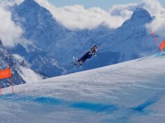 球隊官員告訴美聯社,林賽沃恩正準備返回美國接受更多手術