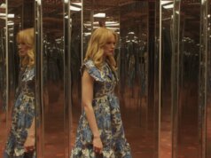 夏洛特·裡根 (Charlotte Regan) 與艾瑪·萊爾德 (Emma Laird) 和洛厄爾·卡納 (Lowell Carner) 談論“薄荷”