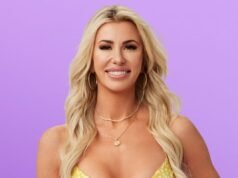 《愛情是盲目的》第十季的參賽者因不小心將指甲膠濺到眼睛里而被帶出隔離艙並住院治療