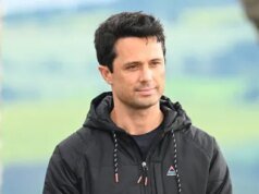 史蒂芬·科萊蒂在《一樹山》中選擇了「叛徒」信用。