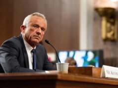 小甘迺迪承諾成為衛生部長。它已經打破了其中的許多。