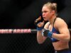 隆達魯西 (Ronda Rousey) 的 MMA 復出面臨 WWE 傳奇人物嚴峻的現實檢驗