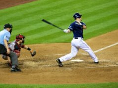 作為聖地牙哥教士隊出售過程的一部分,五個團體提交了投標書