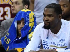 凱文杜蘭特據稱對史蒂芬柯瑞進行了醜陋的攻擊,因為洩漏的聊天記錄加劇了勇士隊的傷病