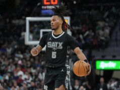 斯蒂芬的城堡發生了什麼?馬刺隊球星在與湖人隊對決後返回更衣室