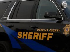 道格拉斯縣警長稱,酒後駕車被捕後,副警長被解僱