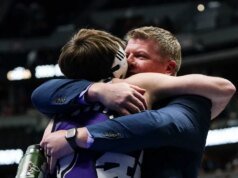 對於州冠軍摔角手來說,有父親當教練會讓成就更黃金