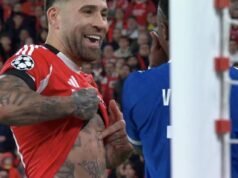 亨利和西多夫攻擊普雷斯蒂亞尼;斯內德擊球奧塔門迪