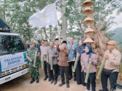 Astra Temon 向荷蘭繁榮的 Pacitan 村莊出口棕櫚糖