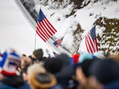 福克斯新聞體育通訊通訊:美國隊在奧運舞台上奪得金牌並表現出令人難以置信的勇氣