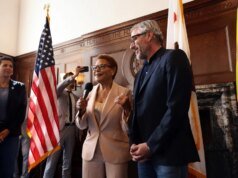 洛杉磯市長 Casey Wasserman 因愛潑斯坦事件應辭去 LA28 職務