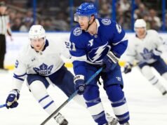 奧運結束後的第一場比賽中,閃電隊橫掃楓葉隊