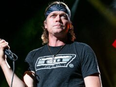 3 Doors Down 主唱 Brad Arnold 因癌症去世,享年 47 歲。