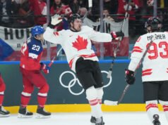 加拿大男子曲棍球隊在奧運揭幕戰中擊敗捷克隊