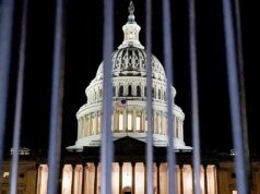 民主黨抨擊移民後,國土安全部部分政府關閉