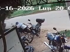 影片:犯罪分子劫持停在阿根廷第二軍體育館前的摩托車