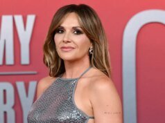 鄉村明星卡莉皮爾斯敦促歌迷在診斷出心臟病後接受檢查