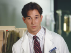 他拒絕了史匹柏,生活在一位著名朋友的陰影下,如今,54歲的他完成了好萊塢欠他的復仇