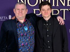 約翰戴維森 (John Davidson) 在英國電影和電視藝術學院 (BAFTA) 上大喊種族主義辱罵後發表聲明