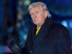 新報告稱,特朗普在 2006 年就知道愛潑斯坦的不當行為。