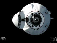 太空人因健康問題提前離開後抵達國際太空站