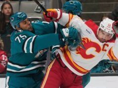 納澤姆·卡德里梅開二度,帶領火焰隊擊敗鯊魚隊