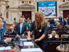 執政黨呼籲將基什內爾主義者弗洛倫西亞·卡里尼亞諾驅逐出眾議院