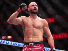 吉里·普羅查茲卡 (Jiri Prochazka) 在 UFC 327 主賽事中與卡洛斯·沃爾伯格 (Carlos Wolburg) 爭奪輕重量級冠軍,亞歷克斯·佩雷拉 (Alex Pereira) 退出