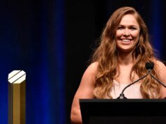 早晨報道:亞歷山大·沃爾卡諾夫斯基稱隆達·魯西對陣吉娜·卡拉諾“對這項運動來說非常出色”