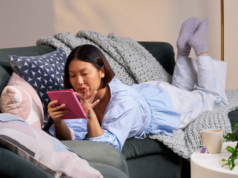 在 Amazon 購買兩部 Kindle Paperwhite 立減 50 美元