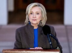 希拉蕊·柯林頓在馬拉松式拷問眾議院愛潑斯坦調查後打破沉默