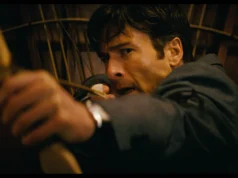 黑色喜劇《沒牙仔》中的格倫鮑威爾