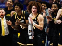 MBB 直播主題:密蘇裡州在本賽季最重要的比賽中主場迎戰德克薩斯州