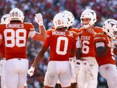 阿奇曼寧 (Arch Manning) 的新 WR 隊友與鞋業巨頭簽訂了價值 5.1B 美元的零交易