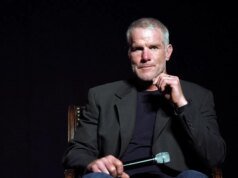 NFL 傳奇人物布雷特·法夫爾向代表美國隊參加冬奧會的備受爭議的美國滑雪運動員發出強烈信息