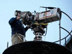 「週日很尷尬」:福斯因價值 277.6 億美元的競爭對手廣播巨頭打破 10 年來 NASCAR 收視率記錄而受到抨擊