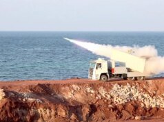 伊朗在海軍演習期間向霍爾木茲海峽發射飛彈