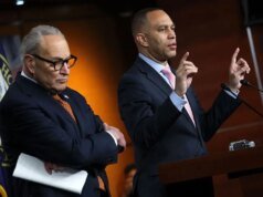 由於民主黨關注政治影響力,共和黨眾議院多數席次懸而未決。